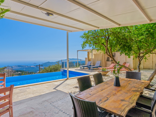  gece  -  Kasım
  | Kalkan Üzümlü'de Çocuk Havuzlu, Deniz Manzaralı 6 Kişilik Villa
